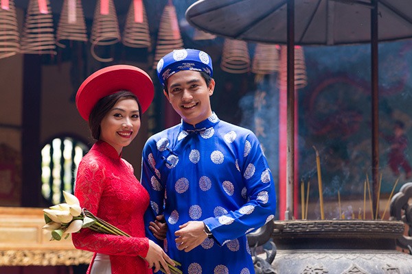 ao dai hanoi le ao dai - tenue traditionnelle vietnamienne