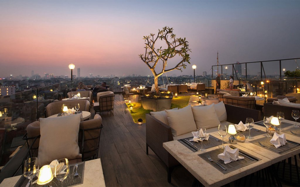 hanoi vietnam bar rooftops