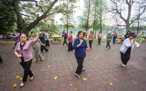 aerobic en plein air a hanoi