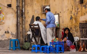 coffure dans la rue de hanoi