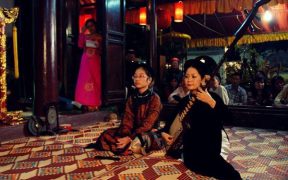 spectacle de chant de ca tru a hanoi