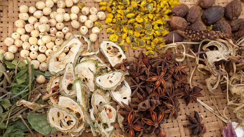 epices herbes medicinales rue lan ong