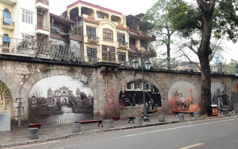 Rues des fresques de Phung Hung